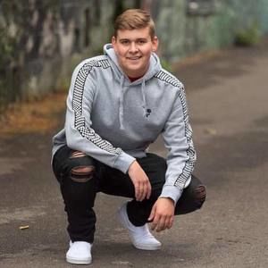 Meet your Posher, Cody